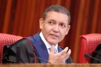 Não é preciso aumentar o tom para ser ouvido, diz Nunes Marques no TSE