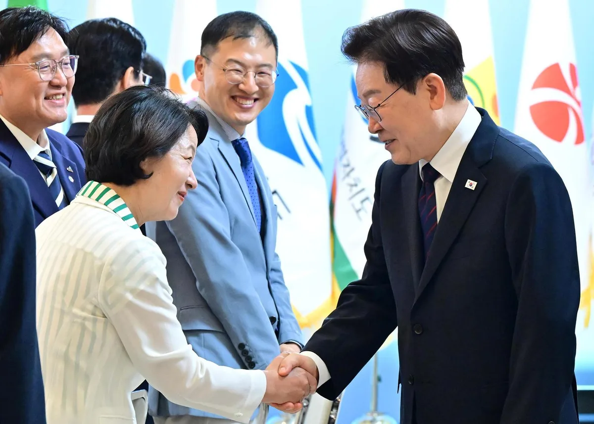李 “호의호식 고관대작, 서민 삶 이해 못해”…추미애 겨냥했나