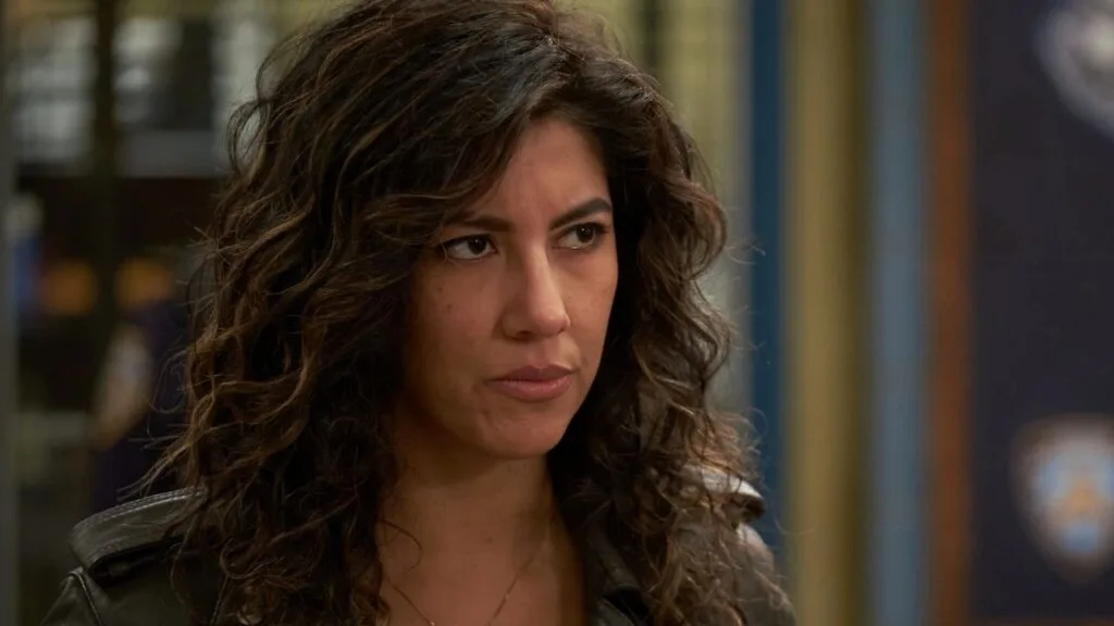 Atriz de ‘Brooklyn Nine-Nine’ se junta ao elenco de ‘Summoner’, novo TERROR de exorcismo com Kevin Bacon