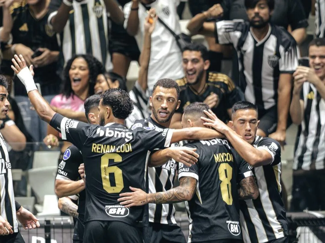 Atlético-MG busca empate no fim e elimina Bragantino na Sul-Americana