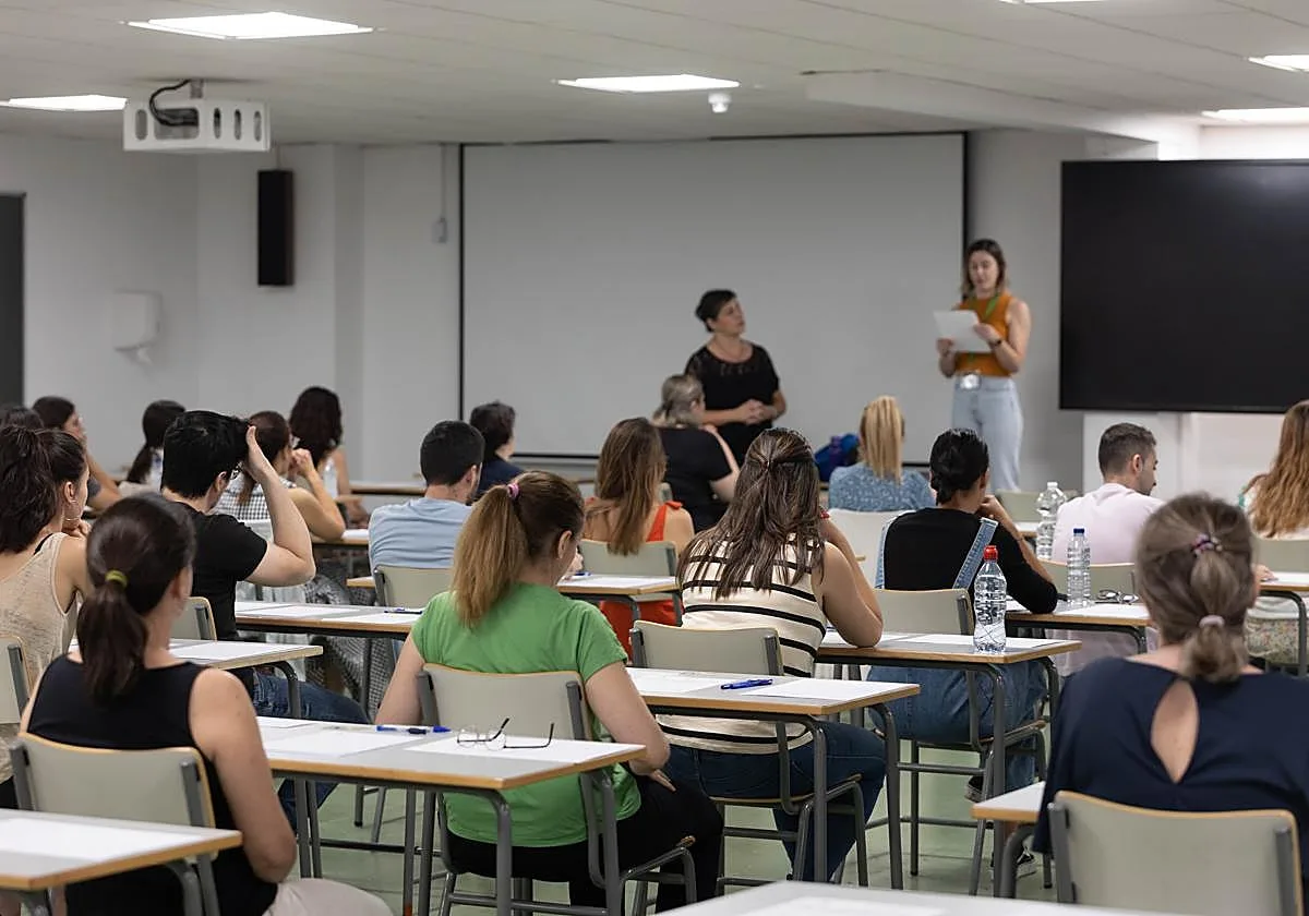 La Junta aclara el B1 de idiomas en sus oposiciones: la fecha en la que cambiarán las reglas y las convocatorias que se libran