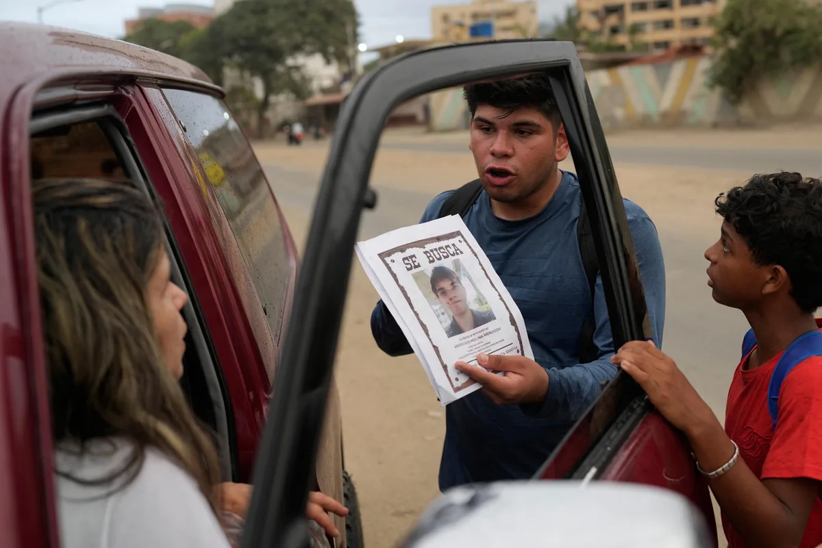 Meses después de los terremotos en Venezuela, una familia no deja de buscar a uno de los suyos