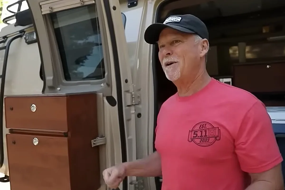 Dejaron su empresa en manos de su hijo y se fueron a vivir a un motorhome a los 60 años: “Esto es mucho más divertido y nos encanta hacerlo”