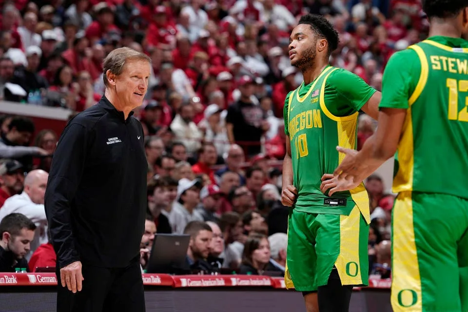 Oregon Coach Dana Altman Retires As Season Approaches