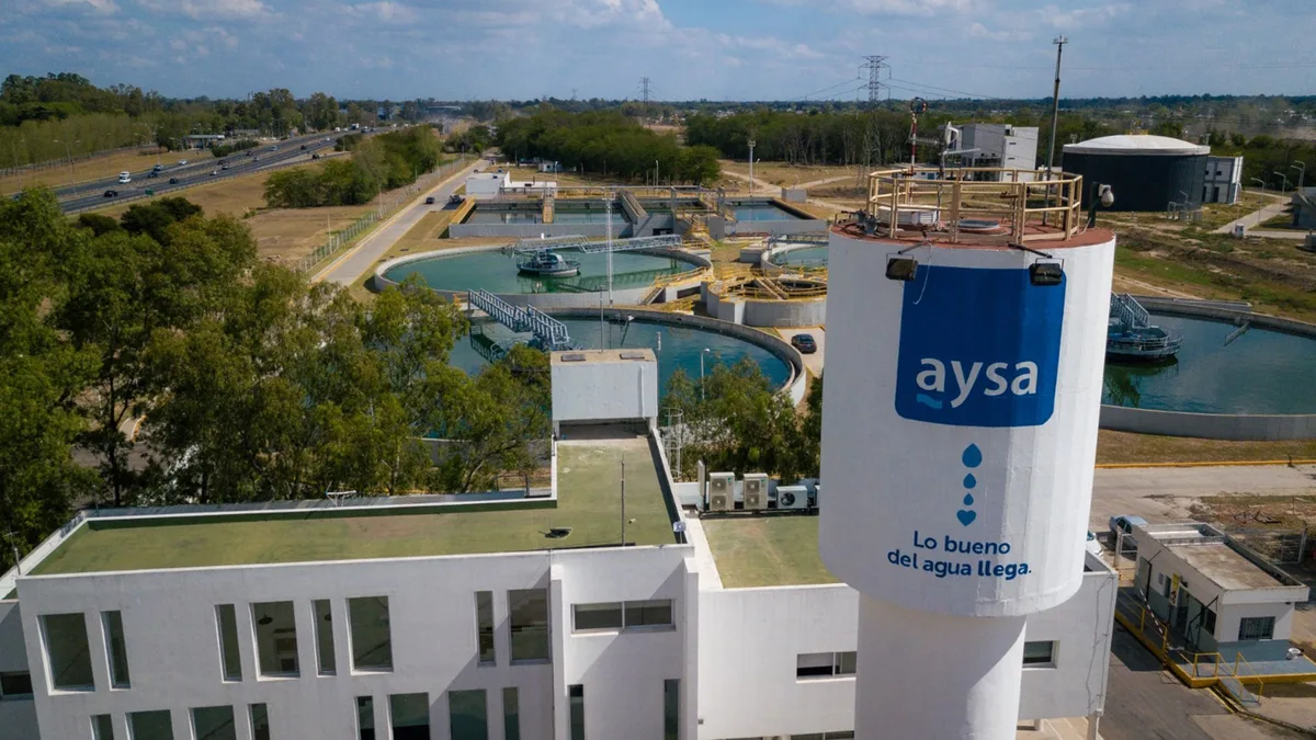 El Gobierno analiza postergar el plazo para la privatización de AySA: quiénes son los principales interesados