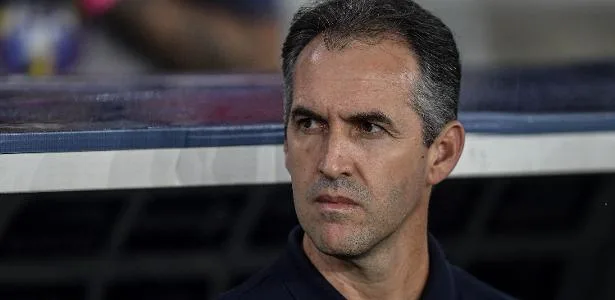 Remo anuncia saída do técnico Léo Condé após 9 jogos seguidos sem vencer