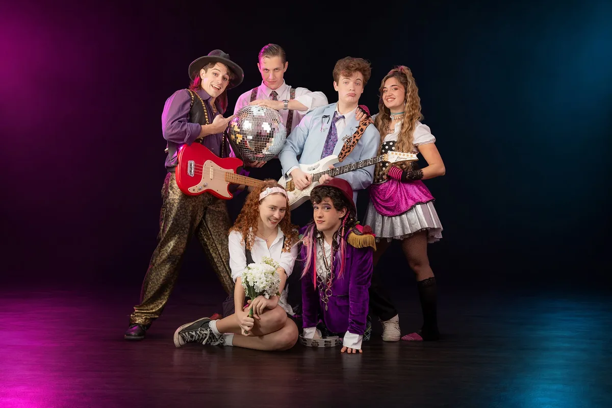 Los años 80 vuelven a sonar en Buenos Aires con “La mejor de mis bodas”