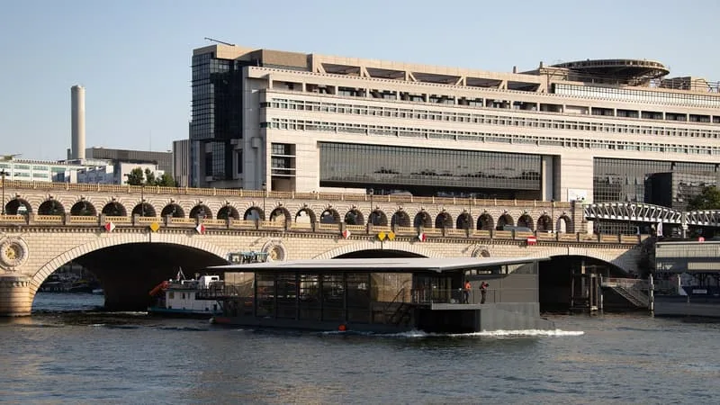Elle avait été imaginée pour un an seulement: la prolongation de la "surtaxe" sur les grandes entreprises étudiée par Bercy pour 2027 (alors qu'elle a déjà été reconduite cette année)