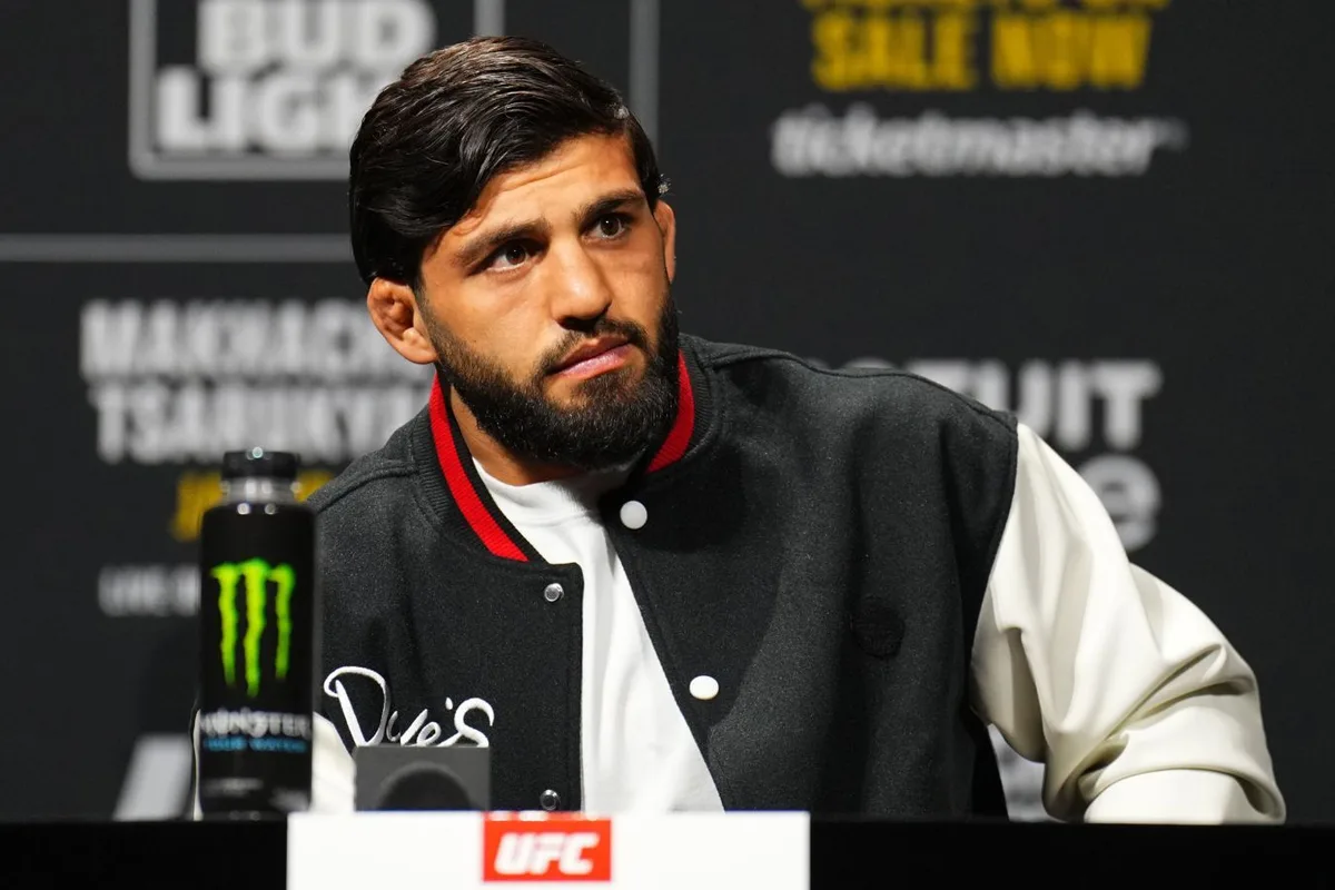 Царукян признался, что не выспался из-за кошмарного сна перед боем на UFC 331
