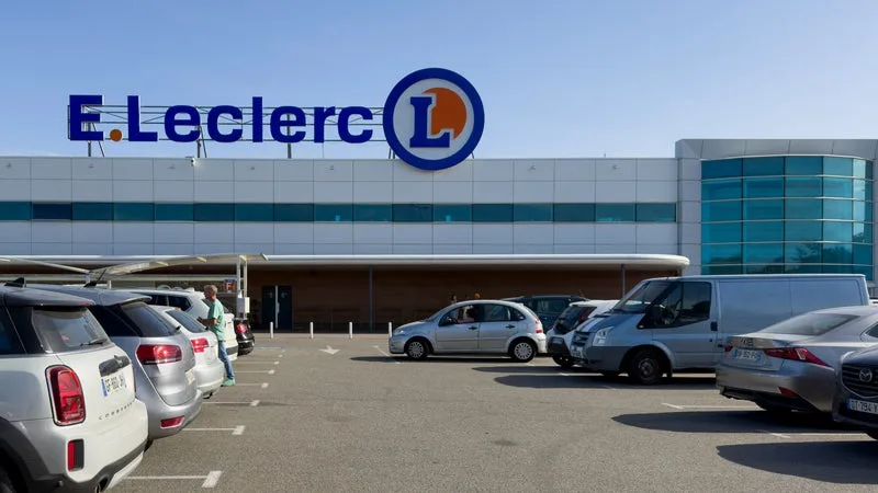 Cyberattaque des supermarchés: un magasin E.Leclerc en Charente-Maritime également contraint de vider ses rayons frais