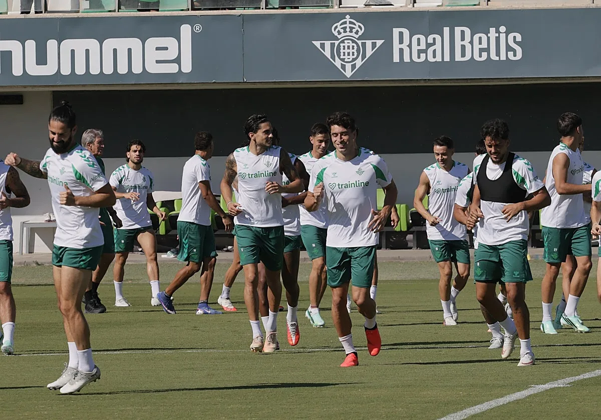Diego Llorente no entrena y será baja para el Betis - Getafe