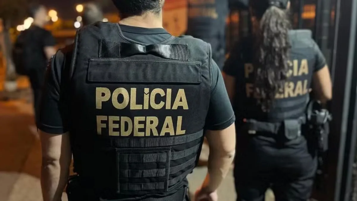 Dois foragidos por homicídio e roubo são presos pela PF no Piauí