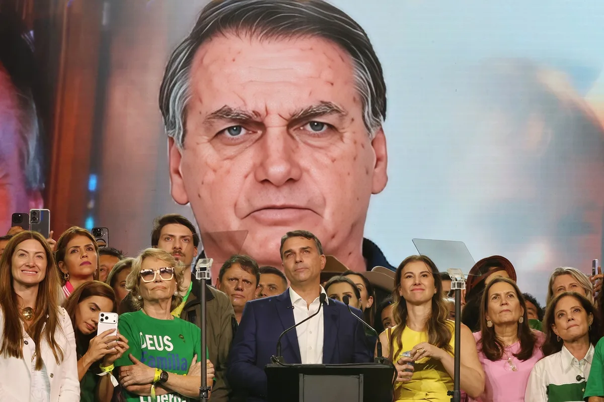 TSE deve proibir IA de Bolsonaro