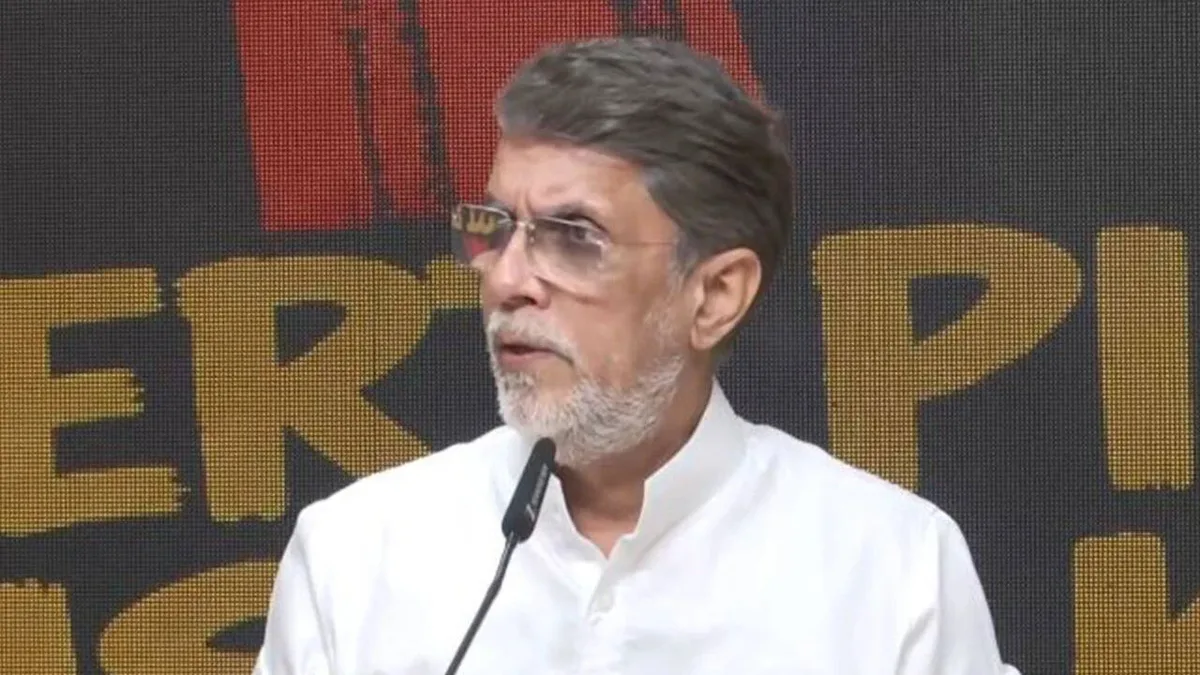 'Jagga Jasoos': Congress mocks Rajnath Singh over opposition demanding regime change