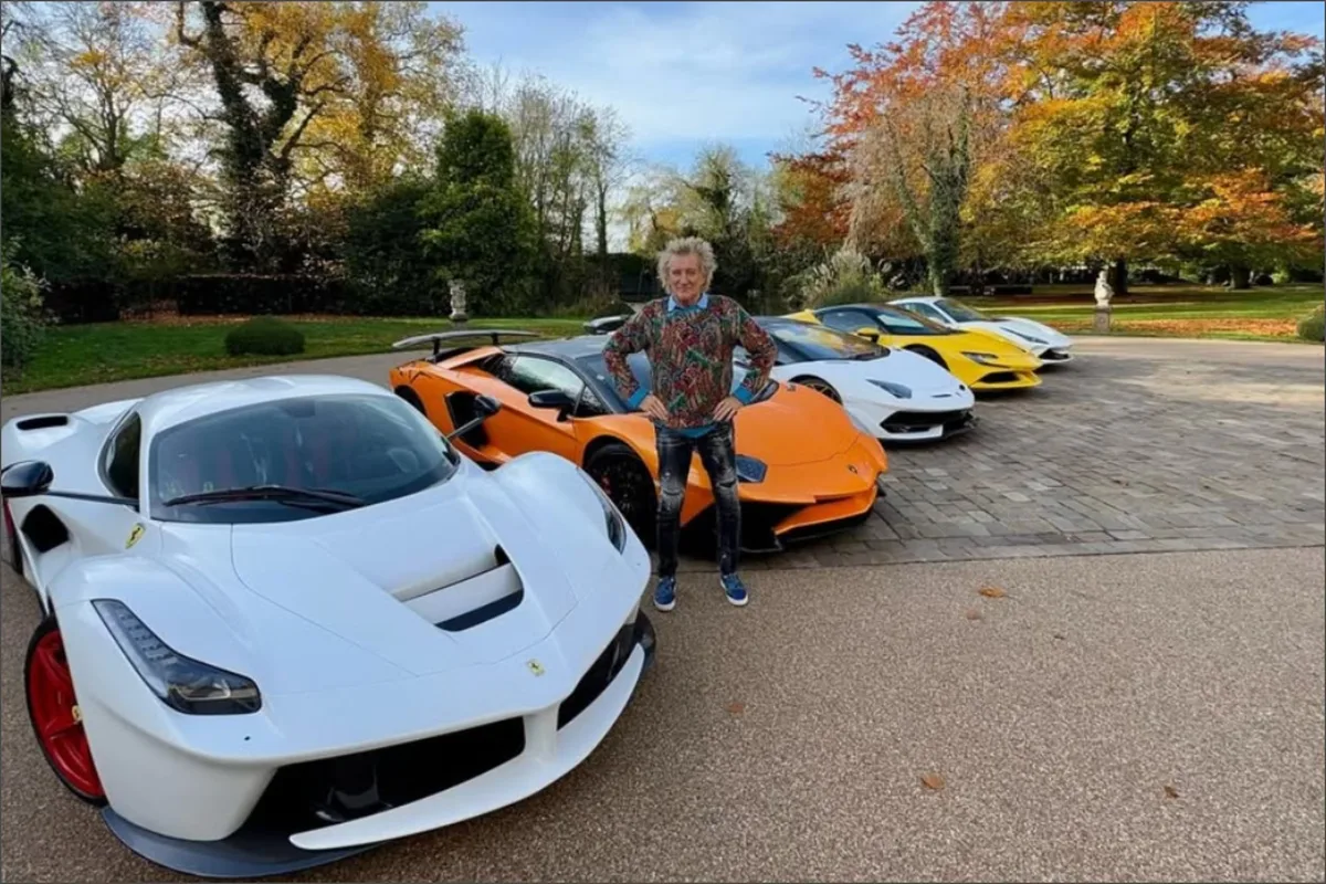 El Lamborghini que perteneció a Rod Stewart salió a subasta por menos de US$1 y las ofertas ya superan los US$215 mil