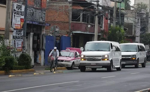 Tras operativo en ciclovía de Eje Oriente, respetan carriles pero no banquetas