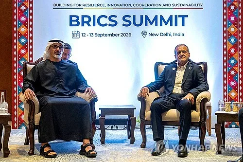 이란 대통령, 전쟁발발후 처음으로 UAE 아부다비 왕세자와 회담