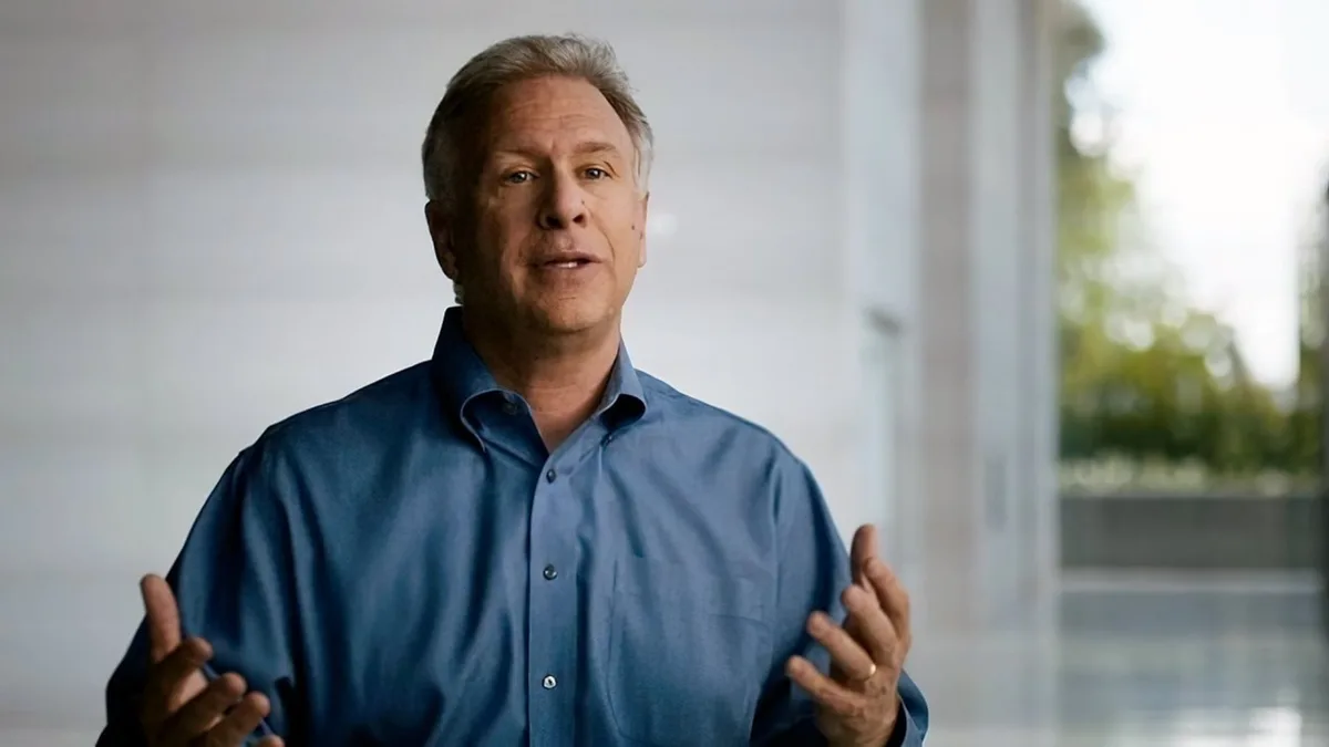 Apple pierde a Phil Schiller: el histórico ejecutivo de la App Store renuncia tras el cambio de CEO