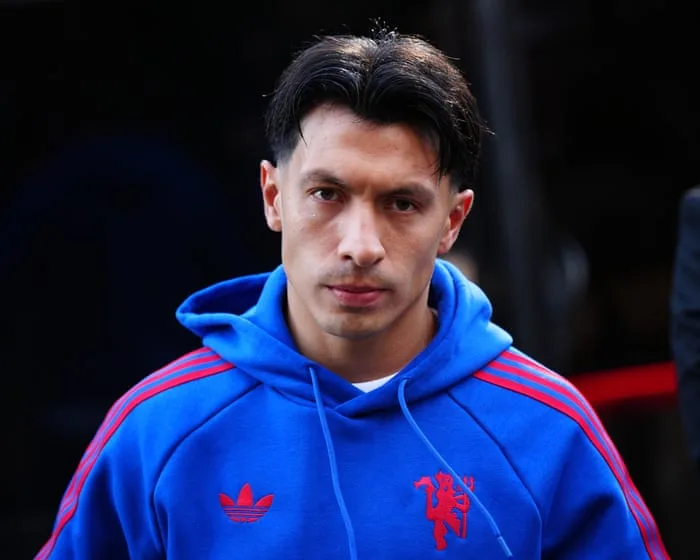 Martínez apologises to Manchester United’s director of football Wilcox after outburst