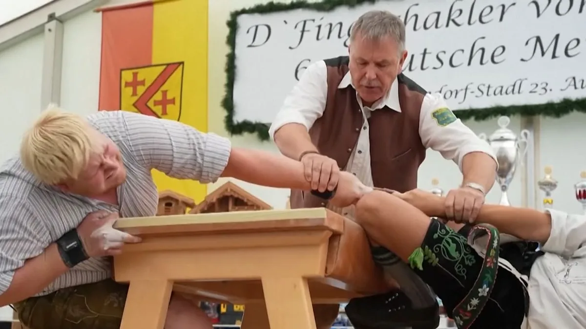 Traditionssport Fingerhakeln - Die Bayern zerren wieder!