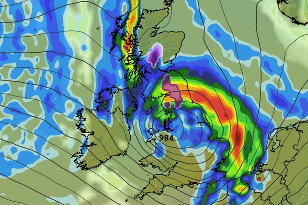 UK weather maps show ‘4mm per hour’ snow and torrential rain within days