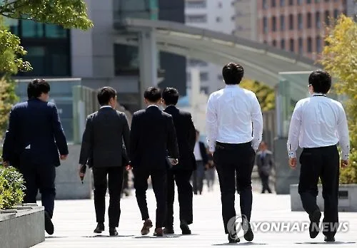 日, 월 100시간 초과근무 사실상 허용…노사 특별합의 기업 대상