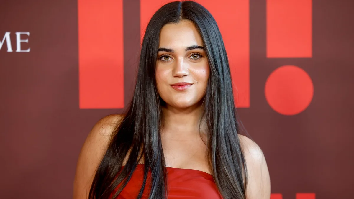 Daniella Bustamante debuta en solitario en los premios GEN ¡H!: 'lookazo' y frescura al más puro estilo Paula Echevarría para nuestra noche más especial