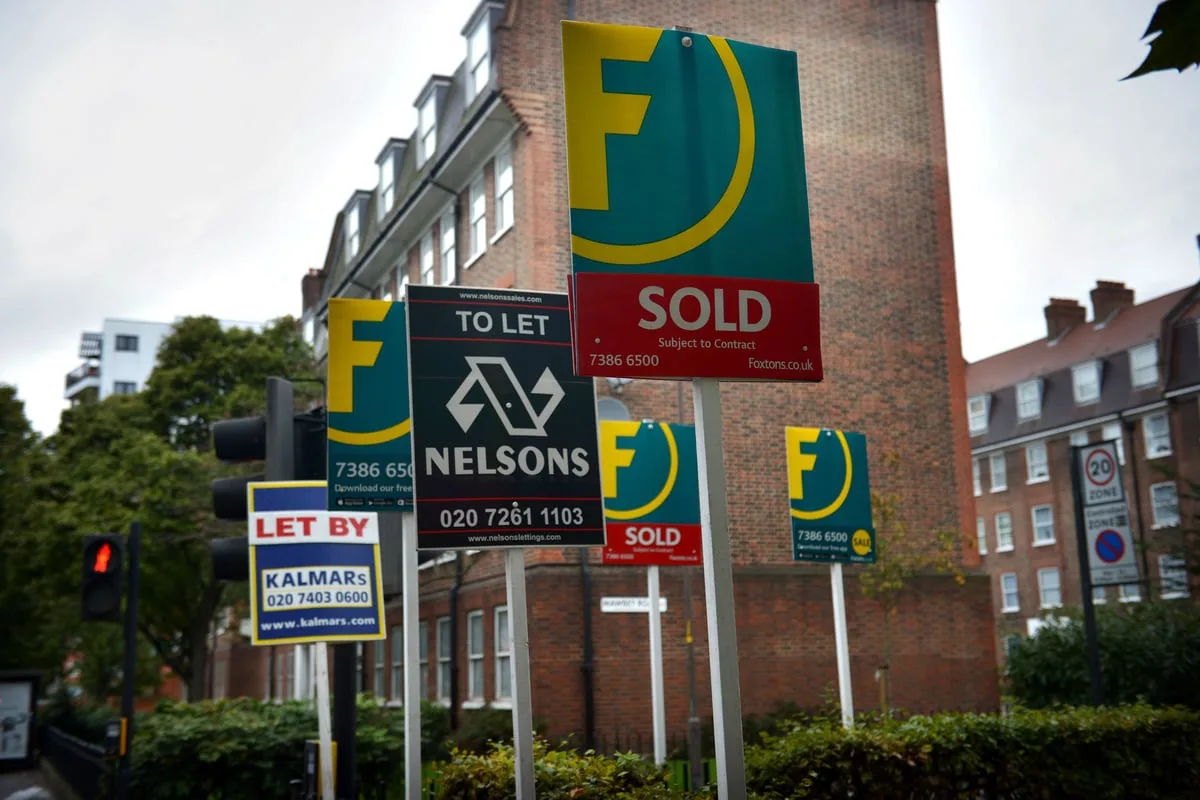 Average UK house price edged up by 0.2% in August, says Nationwide