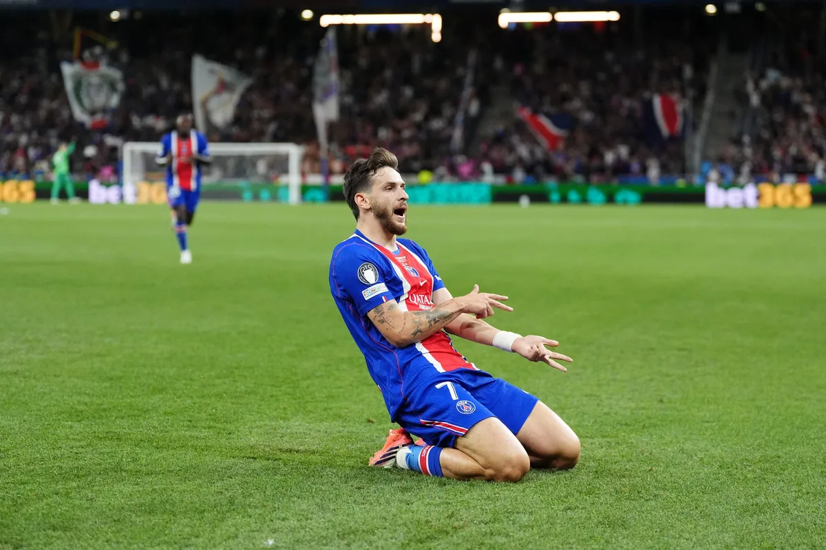Kvaratskhelia tem um título a cada nove jogos pelo PSG