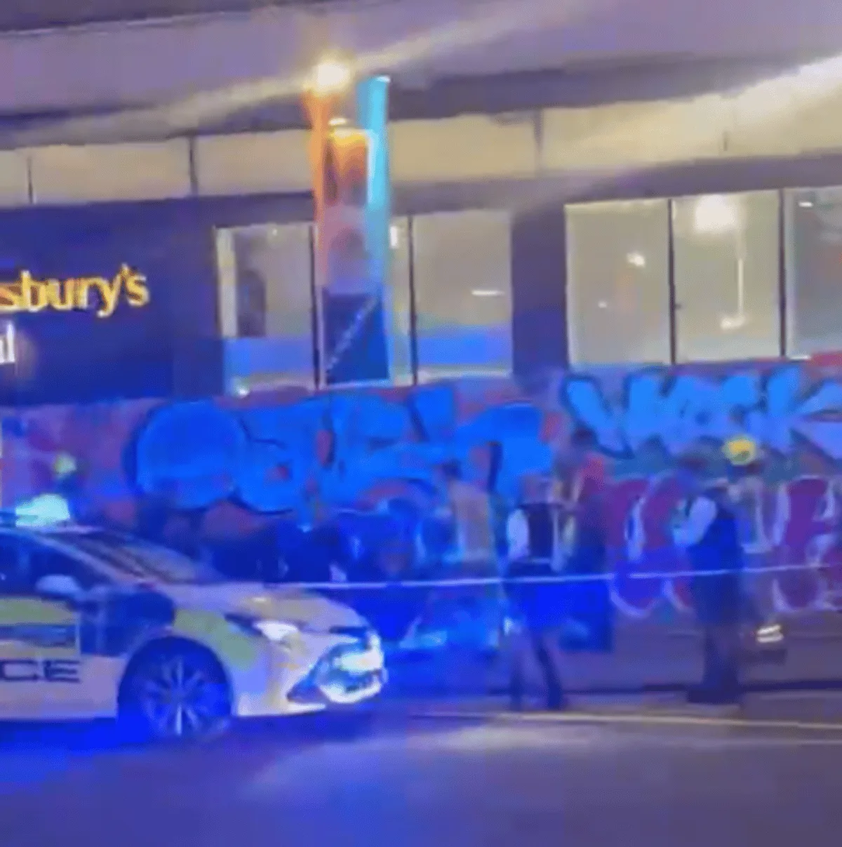 'Acid attack' in Ladbroke Grove: Two victims rushed to hospital in emergency response by Hazmat paramedics