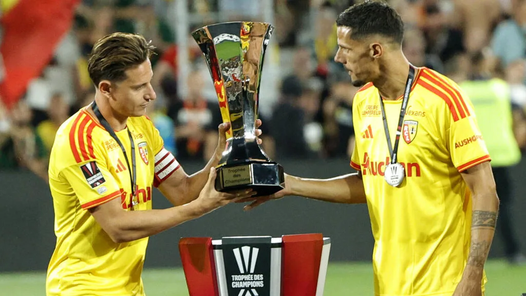 Trophée des champions : à 10 contre 11, Lens fait tomber le PSG