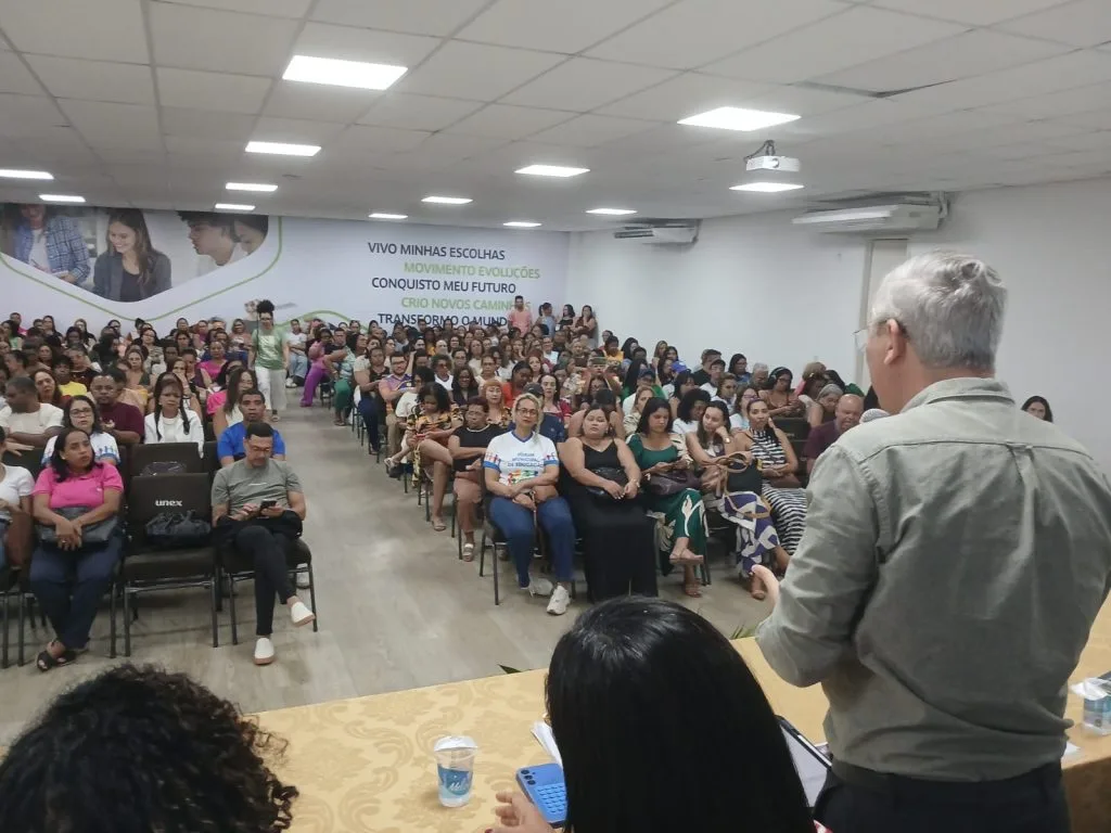 Participação da comunidade escolar marca elaboração do Plano Municipal