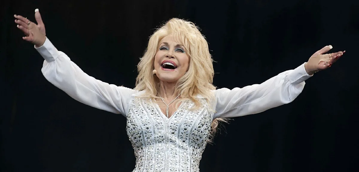 „Unauslöschliches Vermächtnis“ – Flughafen soll nach Dolly Parton benannt werden