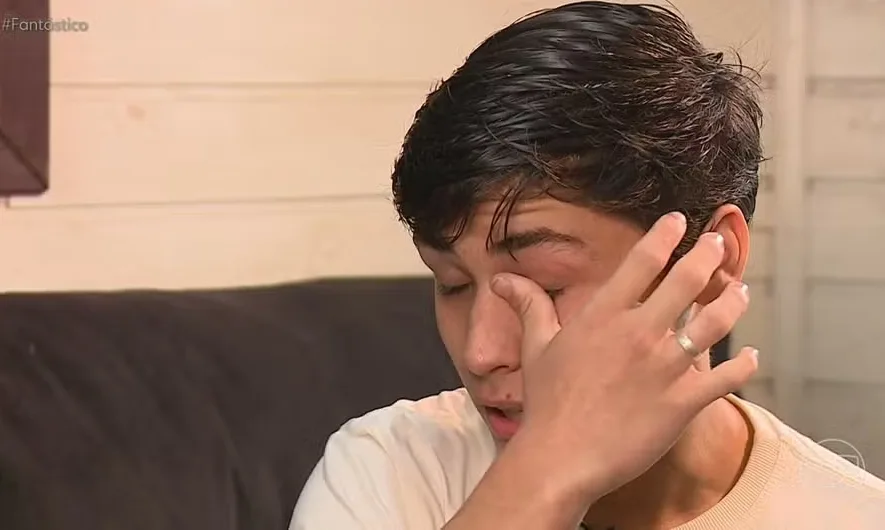 Jovem expulso de casa por ser gay ganha R$ 100 mil de indenização dos pais