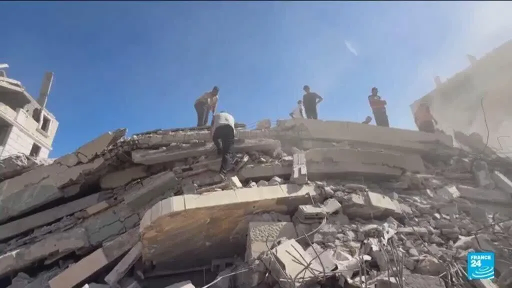 Gaza : l'effondrement d'un immeuble fait plus de vingt morts et dix disparus