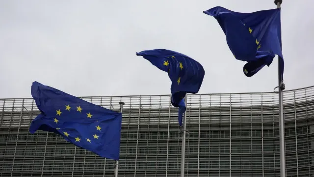 Comissão Europeia adia regras de metano para importadores