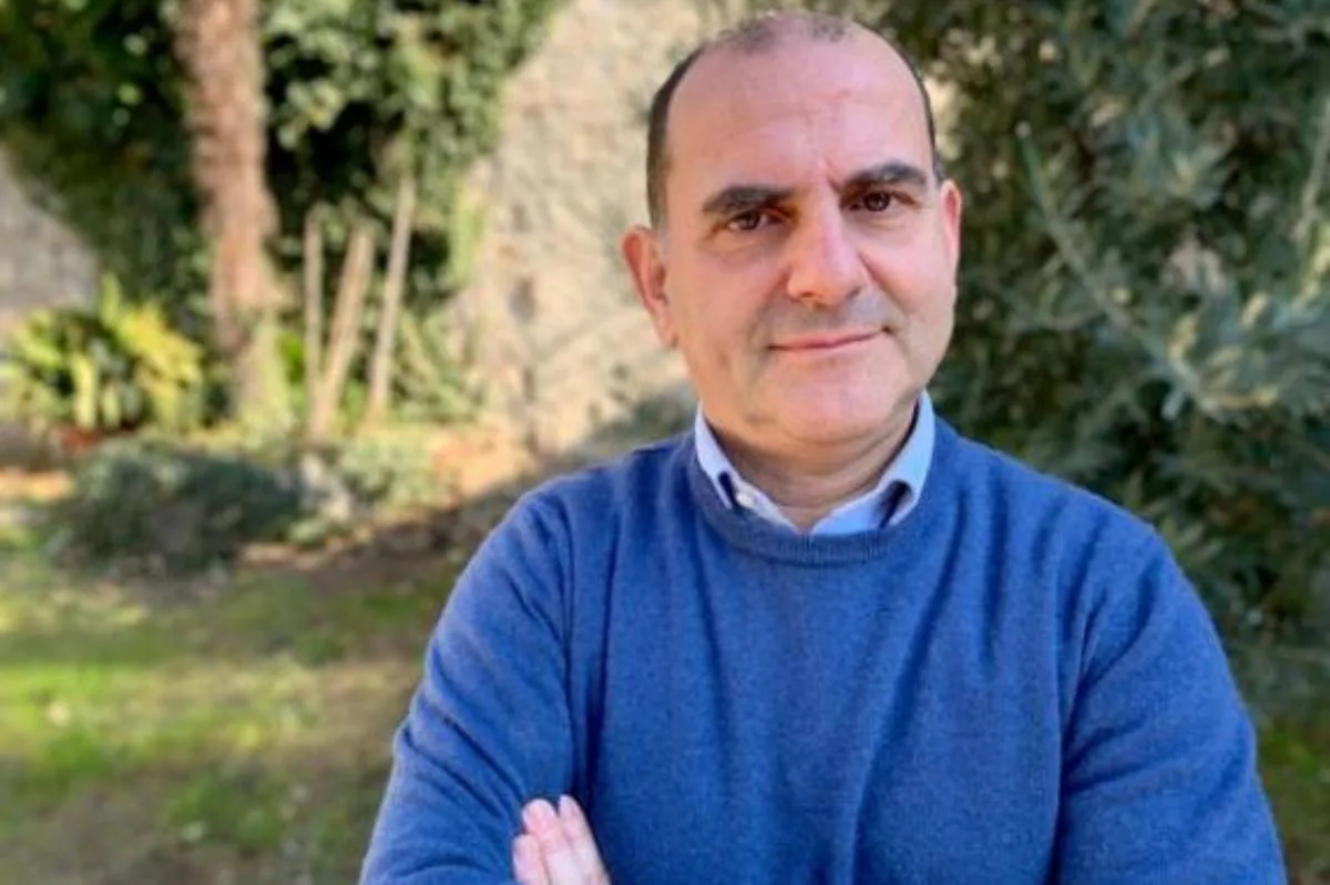 Alberto Pellai, psicólogo: "Antes los preadolescentes pedían la moto o salir por la noche. Hoy los conflictos familiares surgen por el uso de dispositivos digitales"