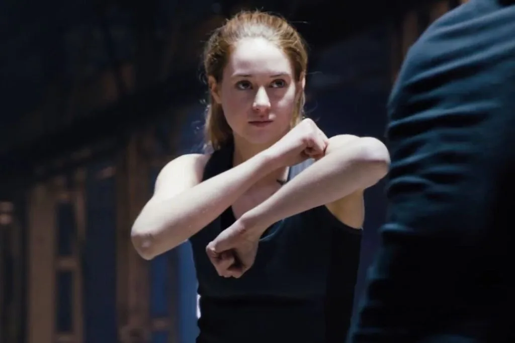 Shailene Woodley explica MOTIVO de ter sido cortada de ‘O Espetacular Homem-Aranha 2’