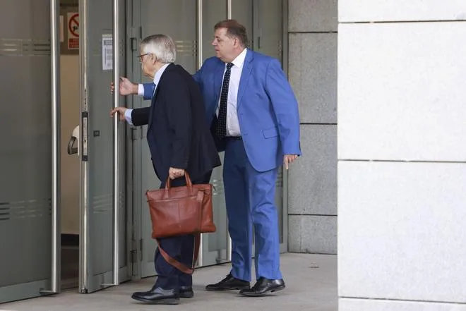 El exjefe de gabinete de Sánchez acude a la Audiencia Nacional para presenciar el clonado del móvil que le intervino la UCO en el caso Leire