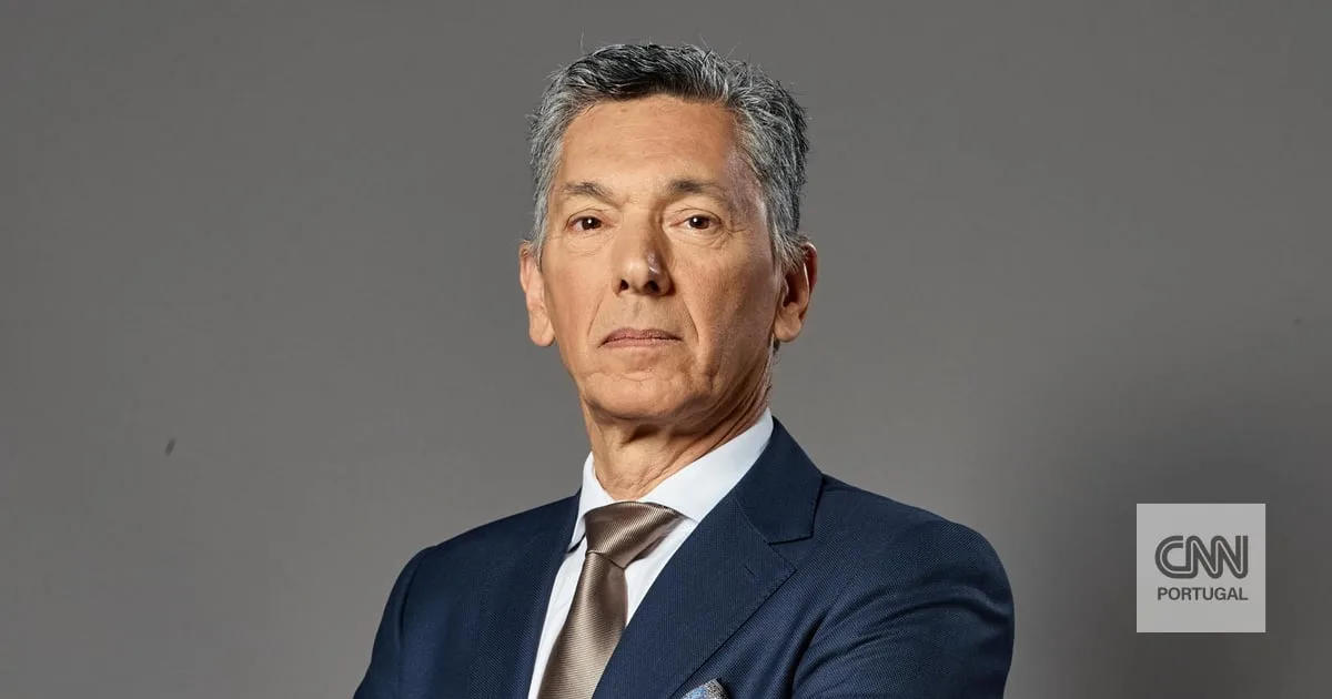 "O diretor da CIA saberá certamente que há algo muito mais sério que se pode estar a perfilar"