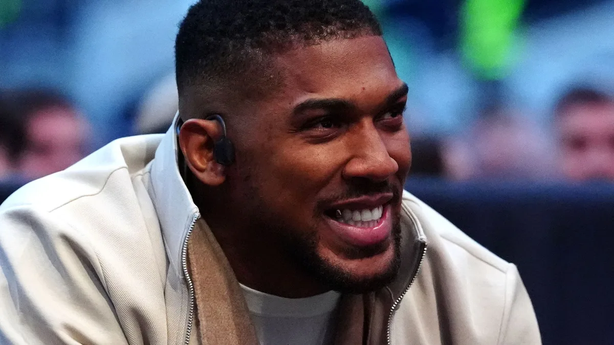 Nelson: AJ could be in 'world of trouble' against Fury