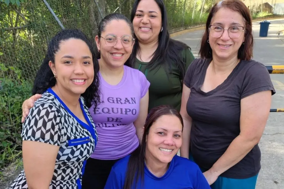 Excarcelan a Emirlendris Benítez y otras cinco mujeres presas políticas