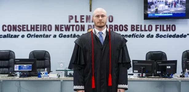 Dino afasta do comando do TCE sobrinho do governador suspeito de corrupção