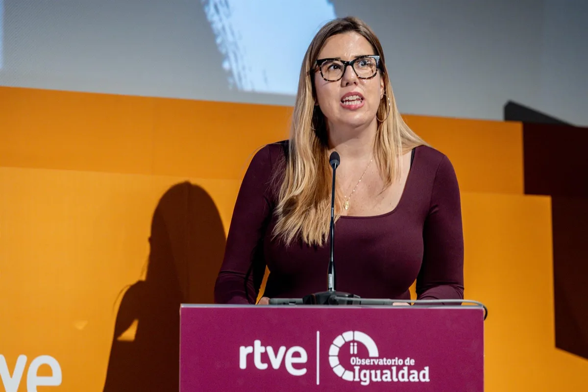 Igualdad advierte sobre sexismo publicitario en hamburgueserías, heladerías y supermercados para promocionar alimentos