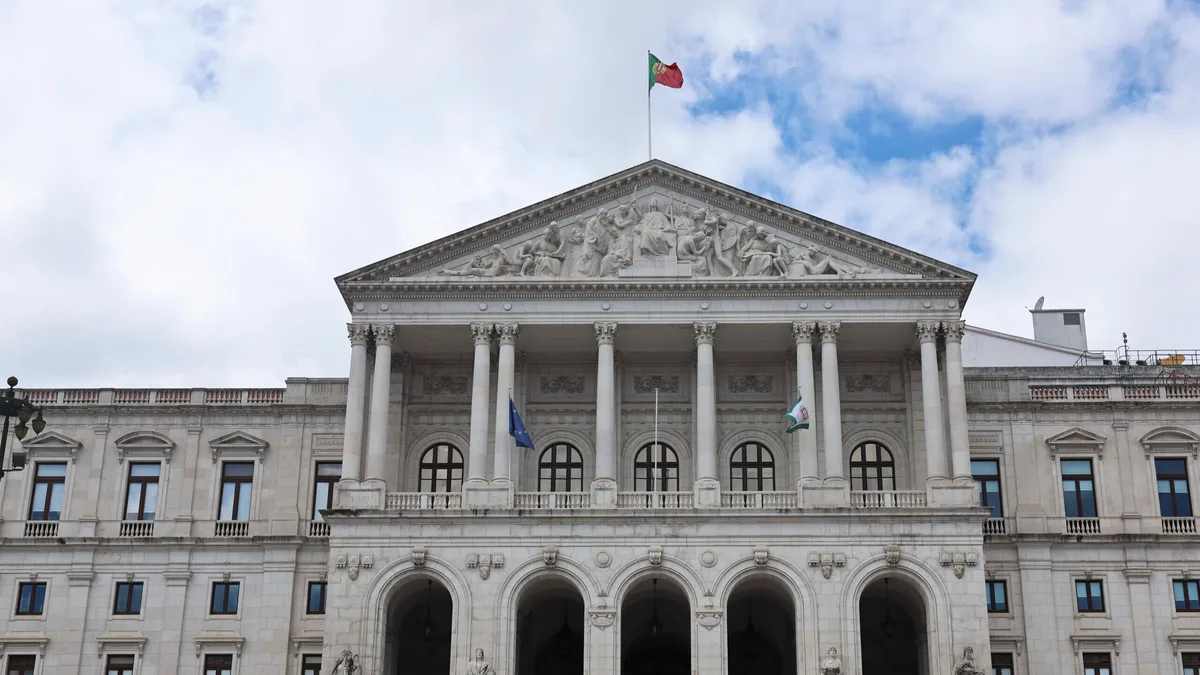 PS quer processos suspensos para advogados por doença, luto ou parentalidade
