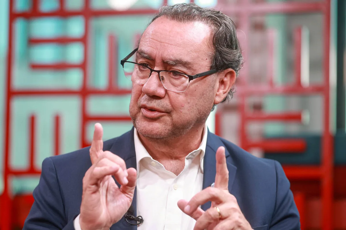 Após surpreender em pesquisas, Augusto Cury tem evento em BH, nesta terça