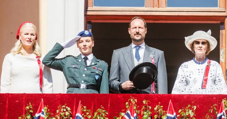Noruega: Sonja e Mette-Marit, as duas consortes de Haakon