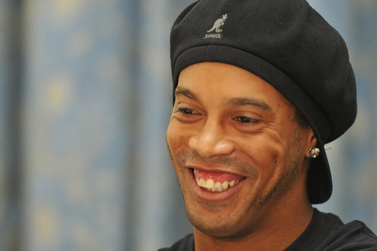 Ronaldinho Gaúcho faz oferta para comprar time de basquete do Monaco