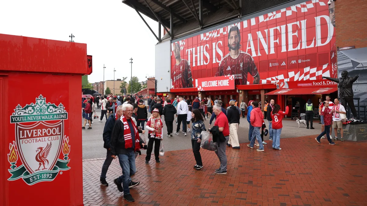Nach dem Einstieg: Was will Jeff Bezos beim FC Liverpool?