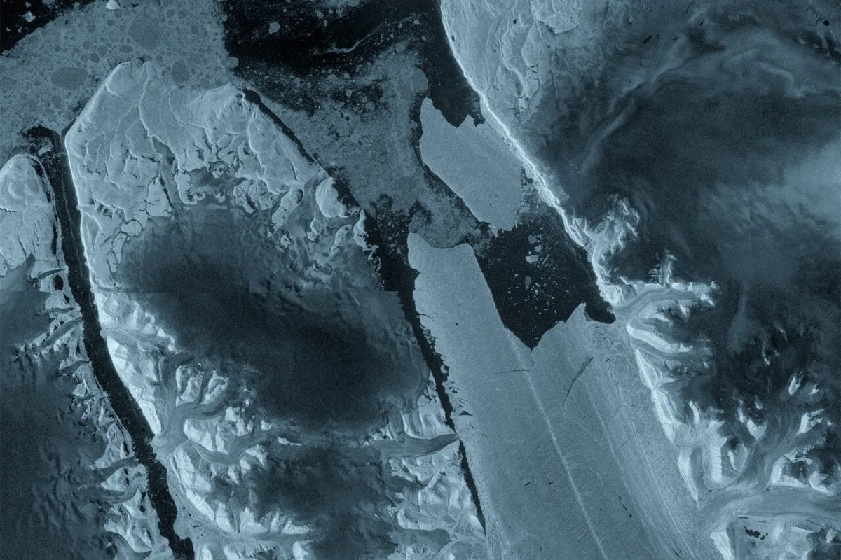 A Massive Iceberg Broke off Greenland. New Images Show What Led up to It